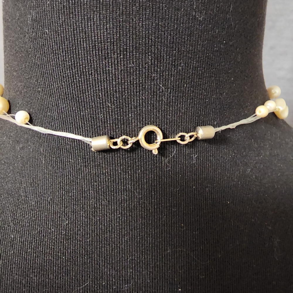 "Floating" pearl necklace of white freshwater pearls - Picture 3 of 3